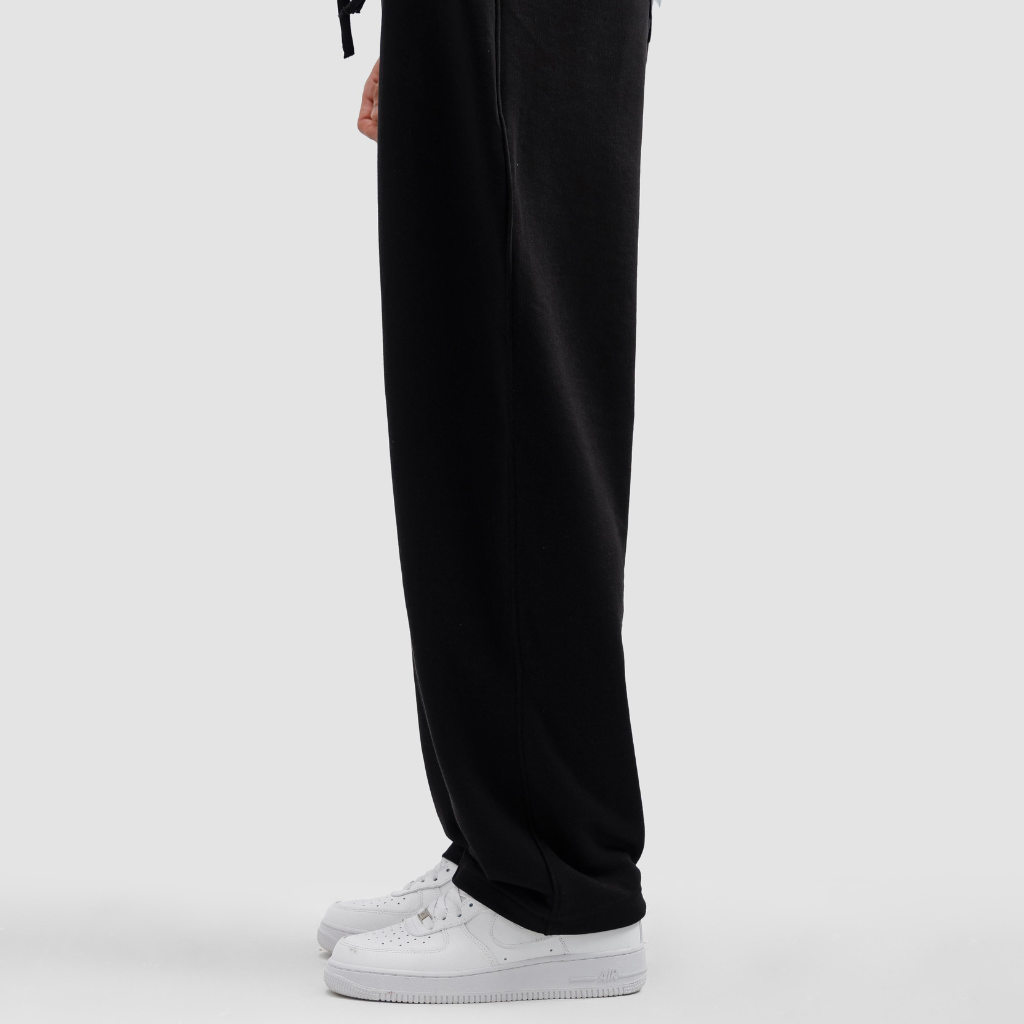 Black Pleated Essential Trousers — Unisex Relax Fit